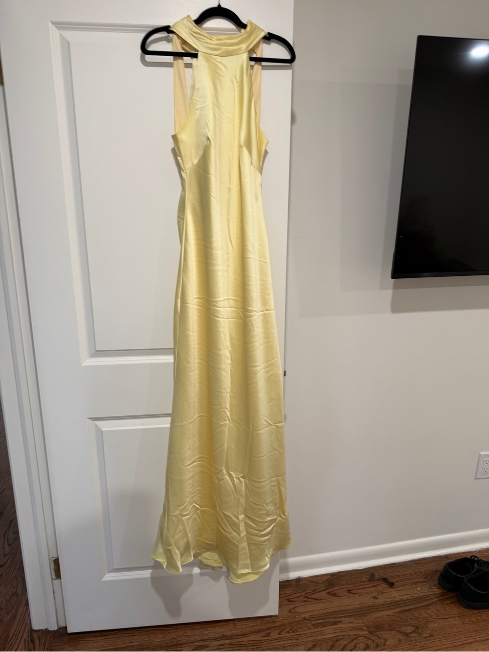 Xscape One-Shoulder Satin Evening Dress in Pale Yellow - Picture 6 of 6
